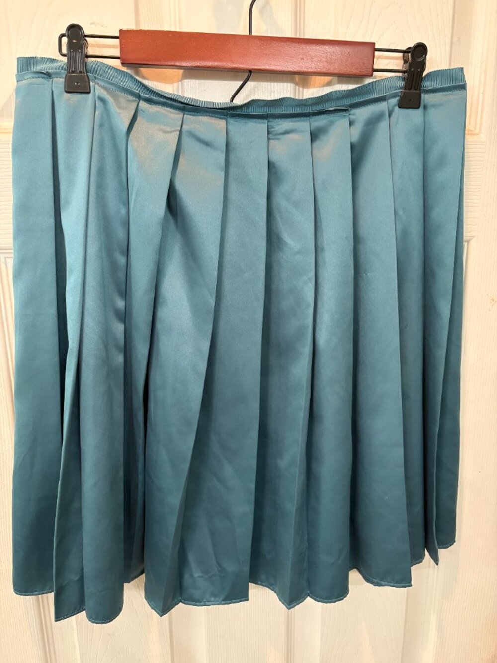 🔥 Old Navy Teal Blue Satin Knife-Pleat Midi Skirt • Size 10 • Flawless & Vintag